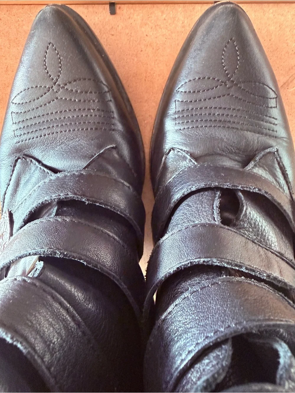 Steve Madden Black Leather Buckle Western Ankle Boots